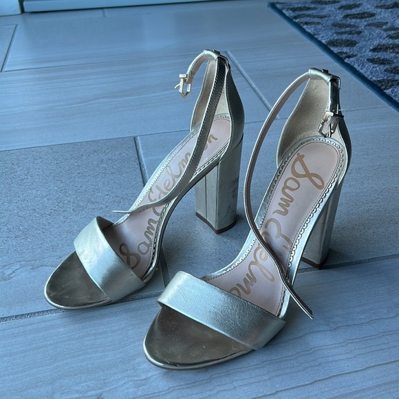 Sam Edelman Metallic Gold Heel - Picture 2 of 4